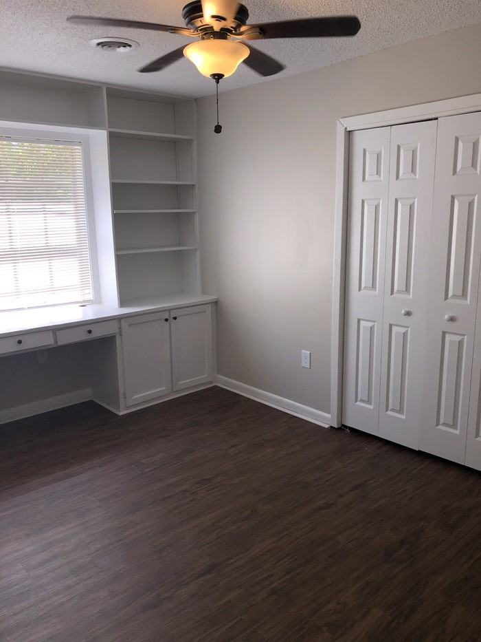 800 Dogwood Drive - Photo 3 of 9