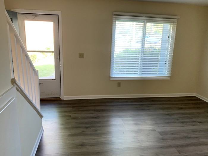 602 Picadilly Square - Photo 2 of 6
