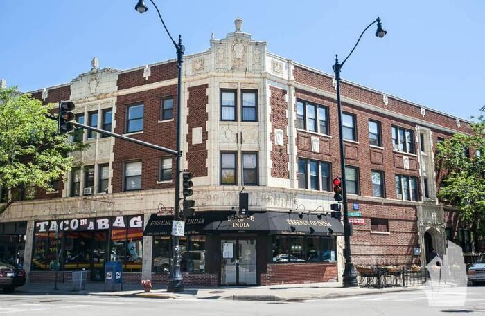 4601 North Lincoln Avenue #307