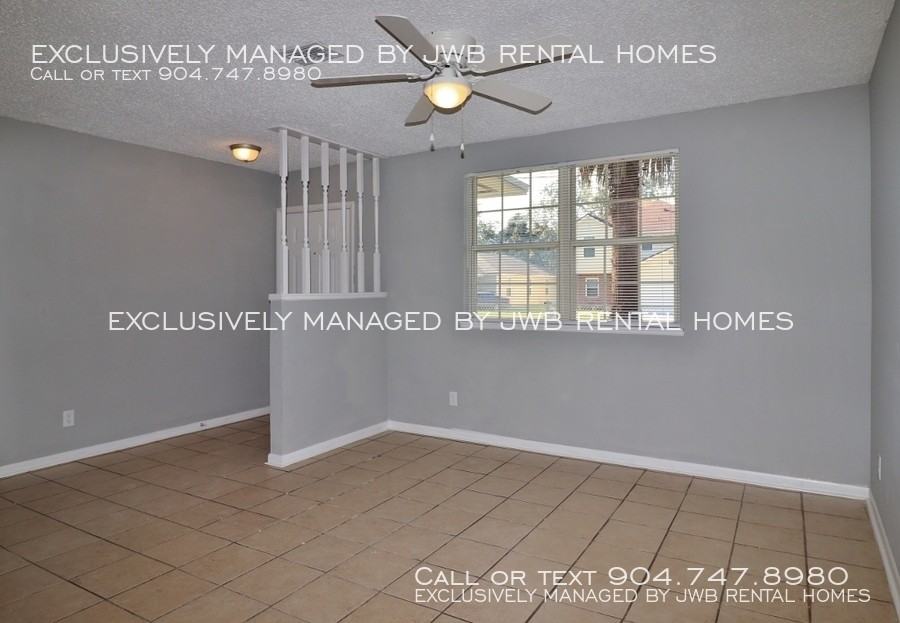 8223 Hewitt St - Photo 2 of 10