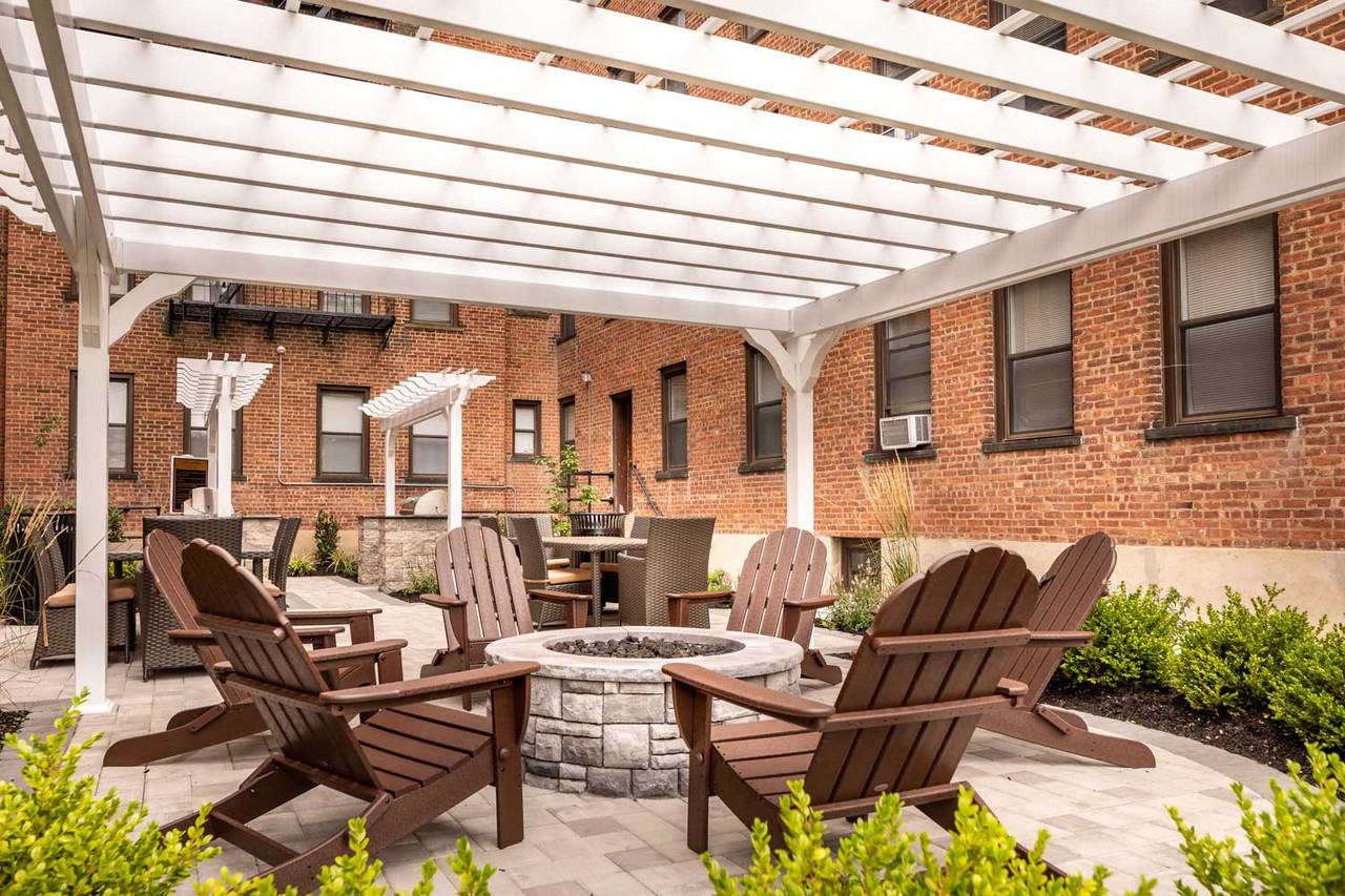 Montclair Gardens - Photo 5 of 40