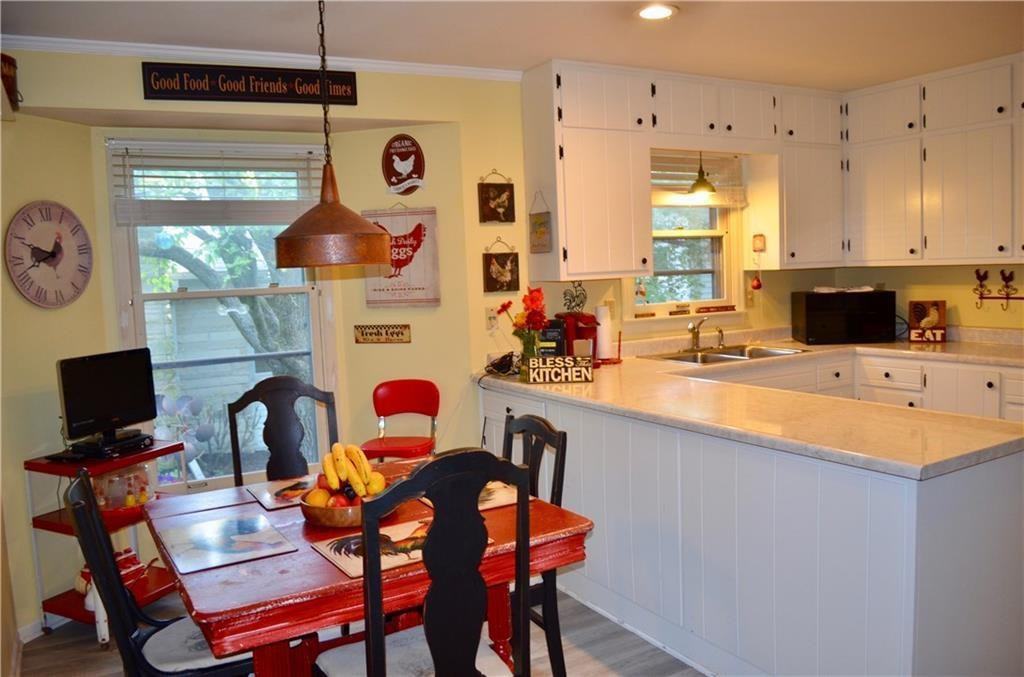 735 W Pine Street - Photo 3 of 30