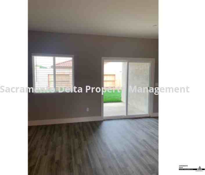 14843 Oakville Lane - Photo 3 of 11