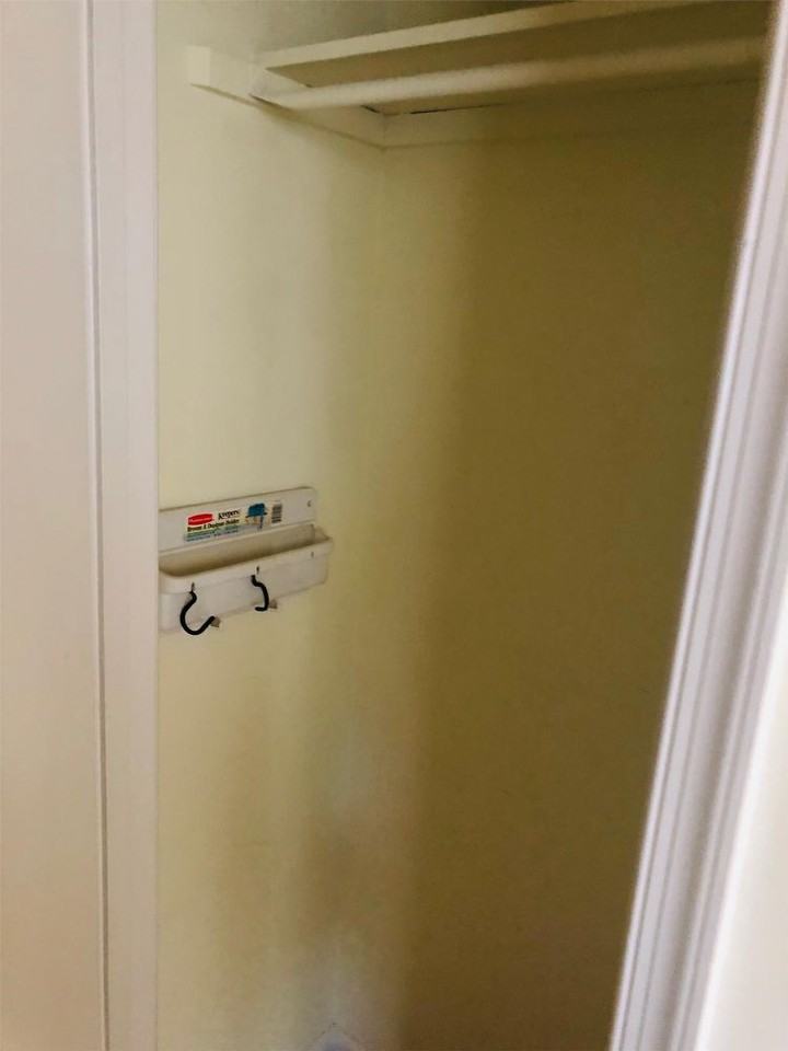 5225 King'S Wood Lane - Photo 2 of 17