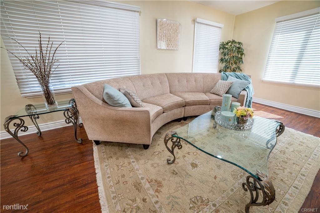 6443 Agnes Ave - Photo 3 of 10