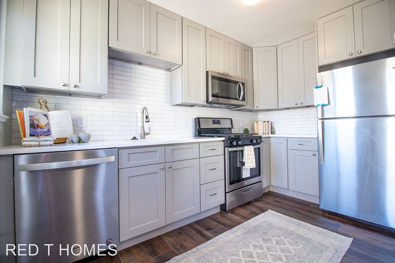 2440 S Corona St - Photo 2 of 21