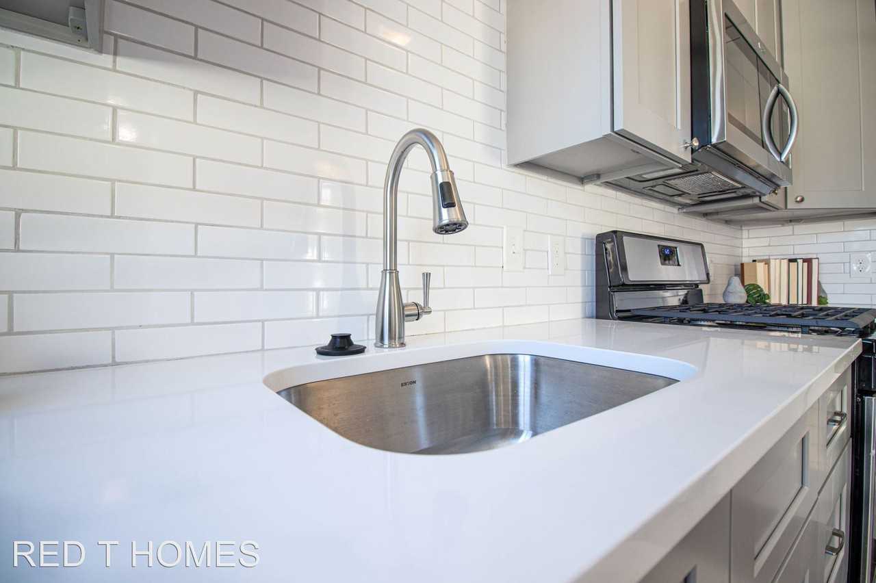 2440 S Corona St - Photo 3 of 21