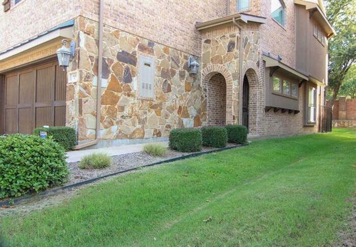 940 Brook Forest Lane - Photo 3 of 18