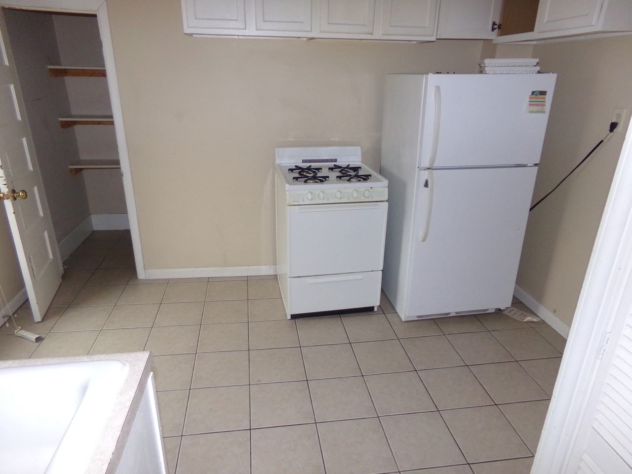 700 BCR 700 West P STreet #4 - Photo 3 of 4