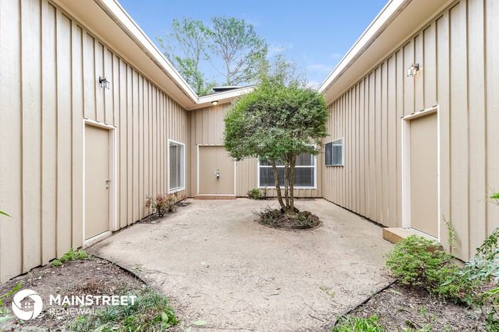 2276 Sutherland Drive - Photo 3 of 16
