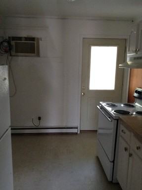 157 Lee St - Photo 3 of 6