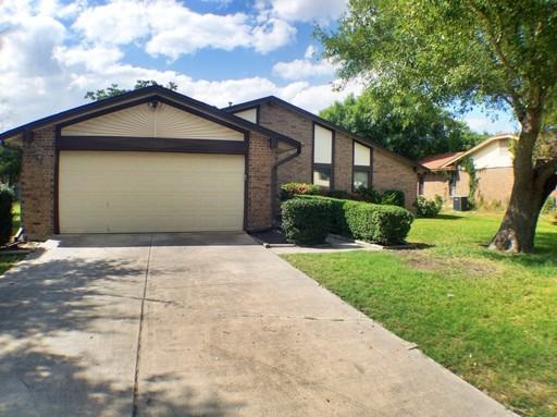 13815 Mountain Breeze St - Photo 2 of 15