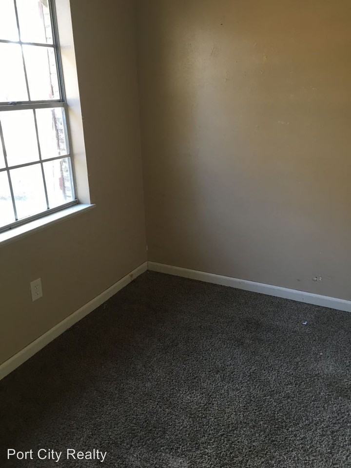 4632 6l Westwood Park - Photo 2 of 10