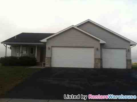 919 Isabella Ave - Photo 2 of 15