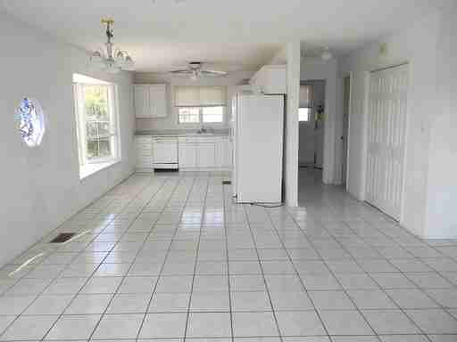 8 18th Terrace - Photo 2 of 10