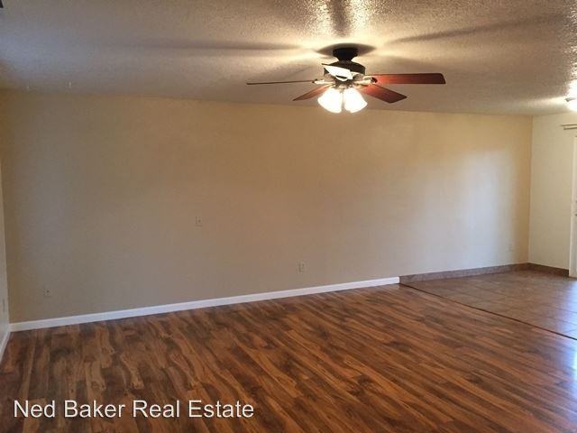 2010 Byram St Ne - Photo 3 of 17