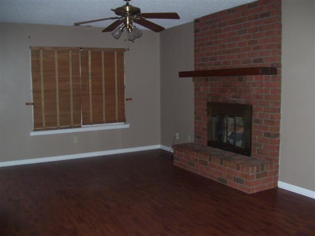 140 Country Walk Cir - Photo 3 of 11