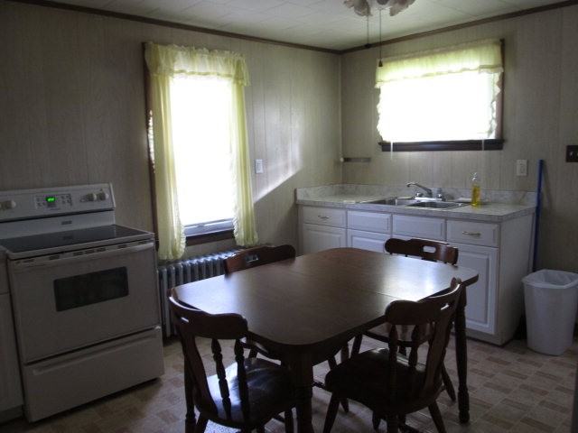 807 Forest Ln - Photo 2 of 10