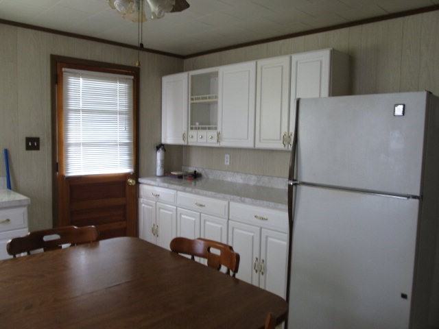 807 Forest Ln - Photo 3 of 10