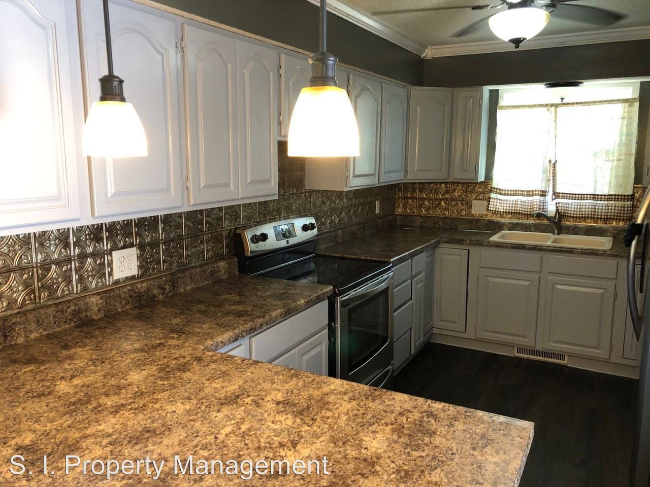 608 4th St - Photo 3 of 9