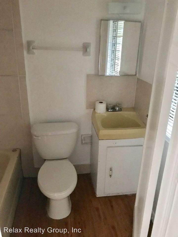 610 8th St W Manatee - Photo 3 of 3