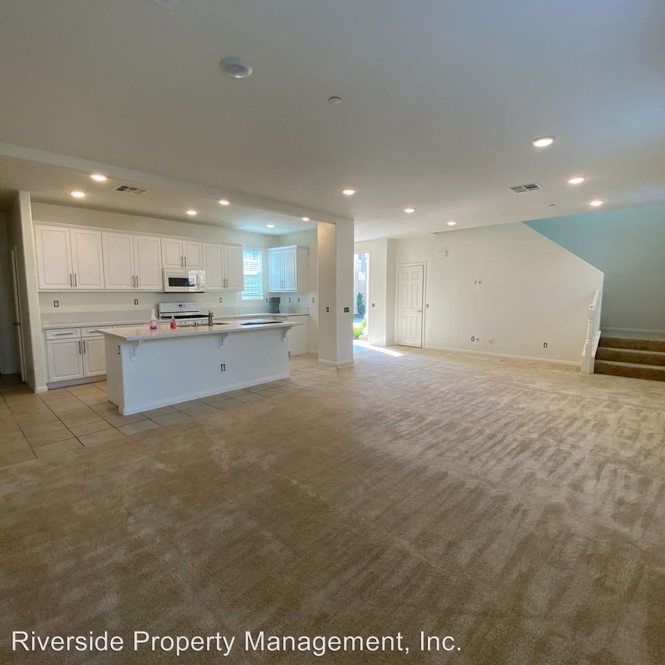 5935 Silveira St - Photo 3 of 28