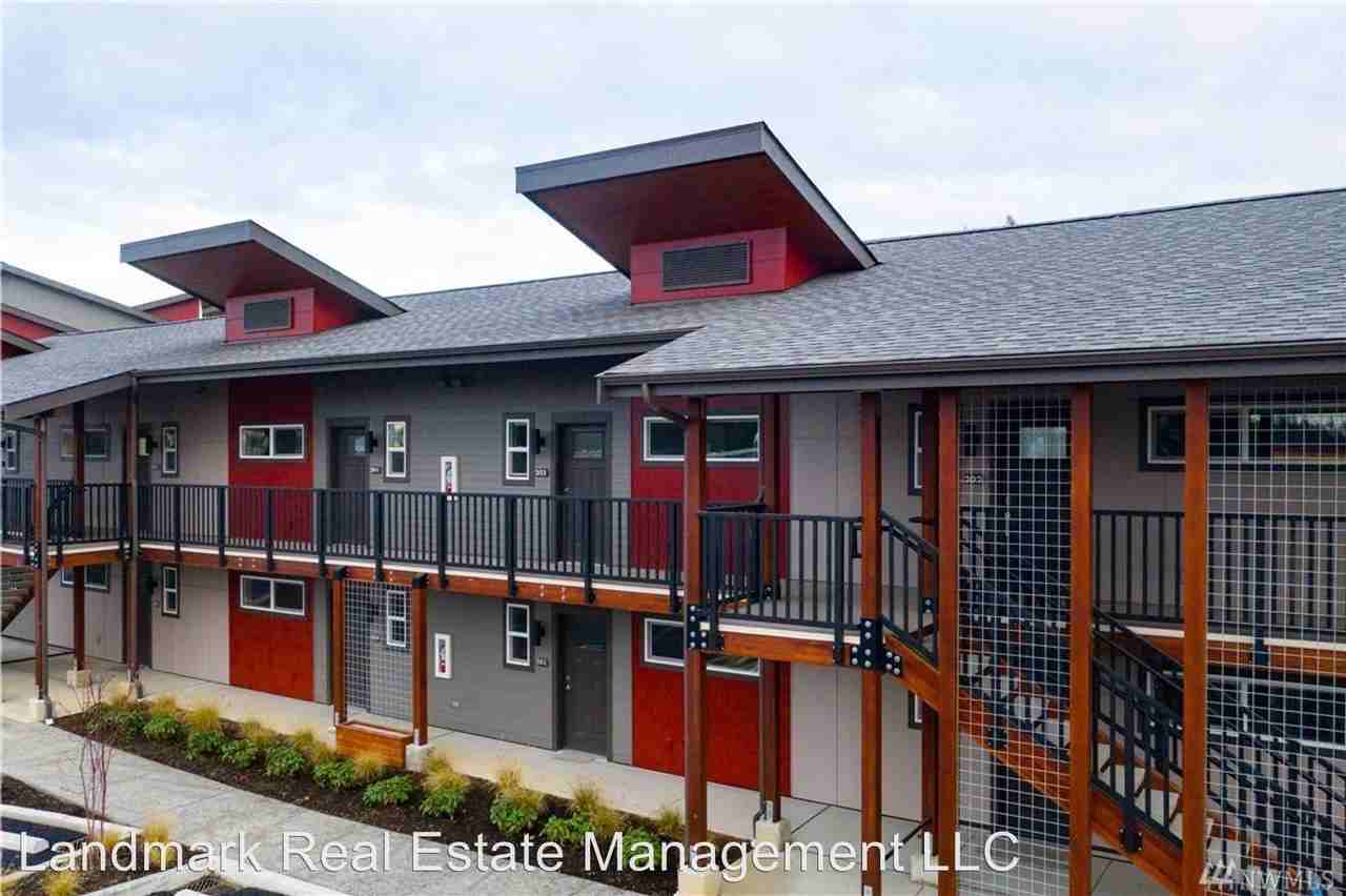 1882 Front Street - Photo 3 of 41