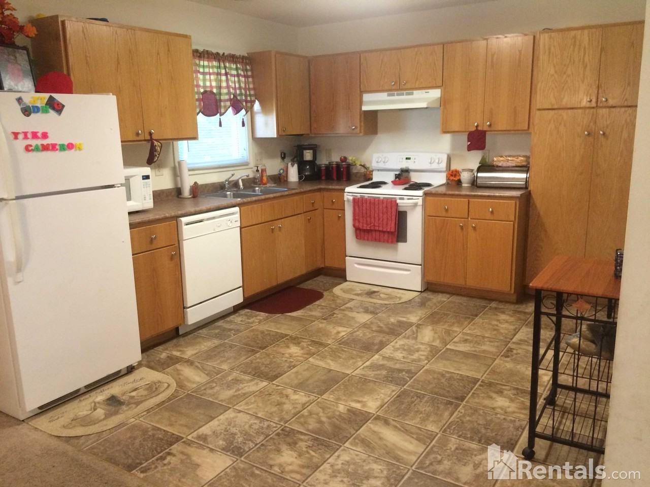 167 Dogwood St - Photo 2 of 8