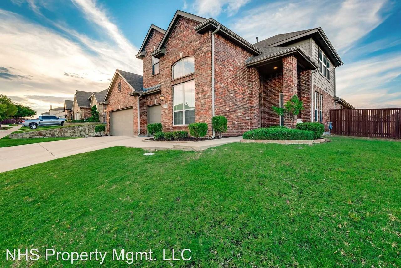 733 Dalrock Road - Photo 2 of 41