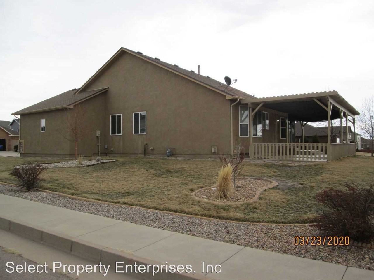 3472 Tail Wind Dr - Photo 2 of 11