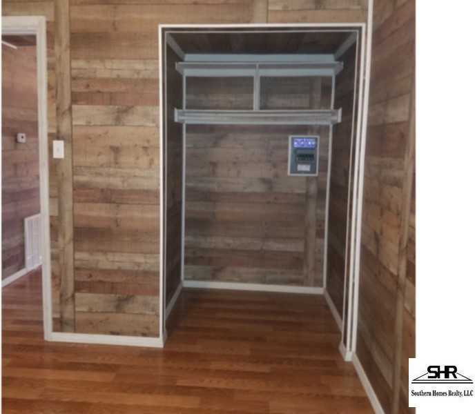 401 Well Line Rd - Photo 3 of 4