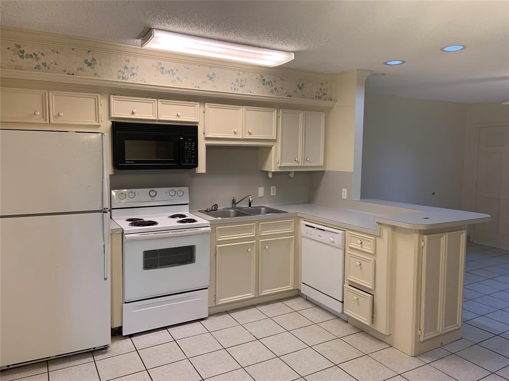 1506 Lange Lake Rd - Photo 3 of 9