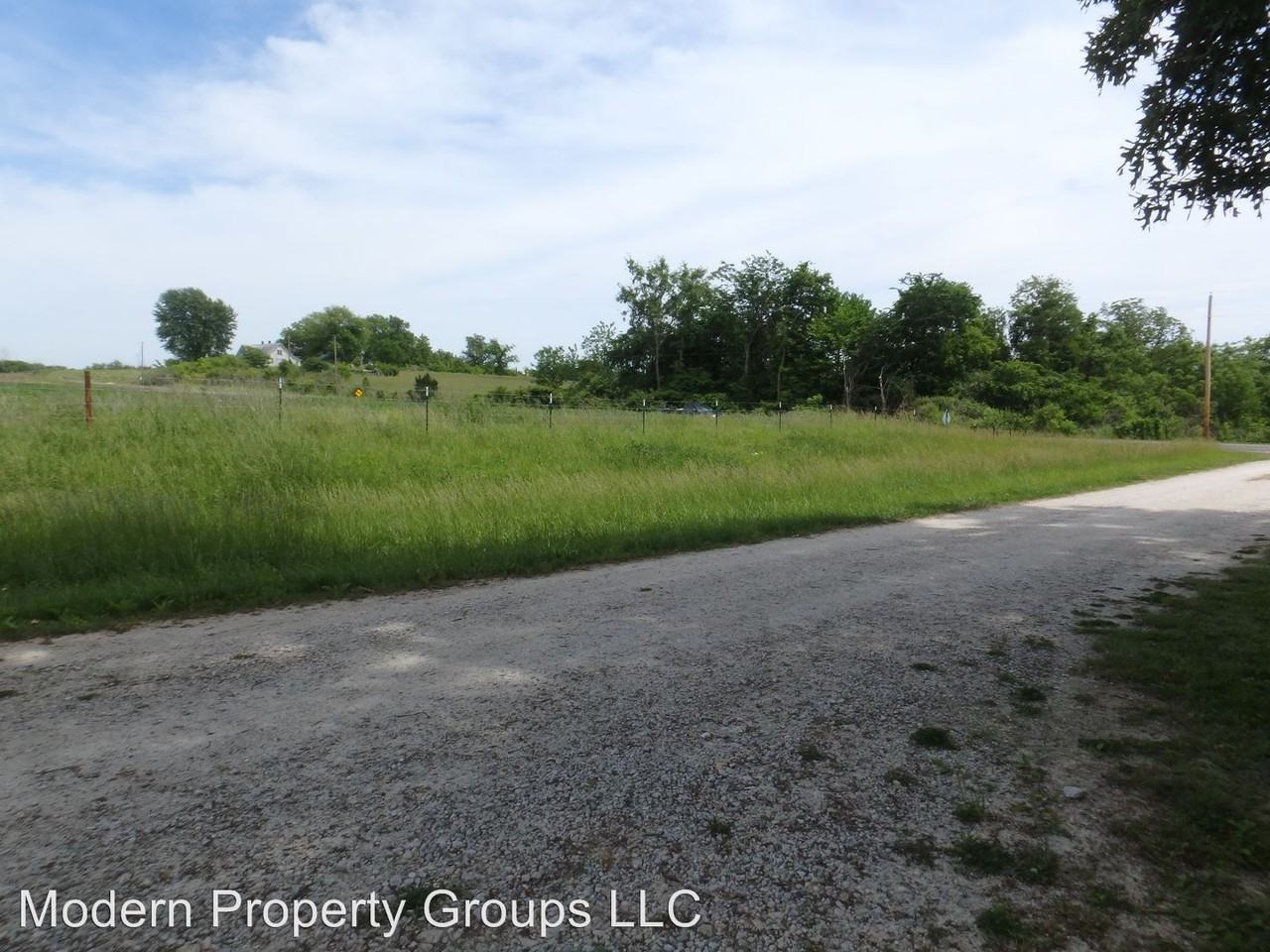 14910 Santa Fe Rd - Photo 3 of 21