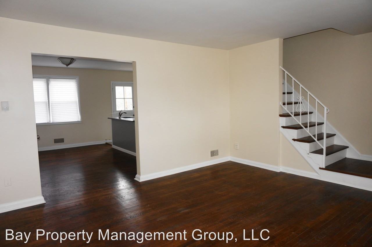 1706 Stella Ct - Photo 3 of 24