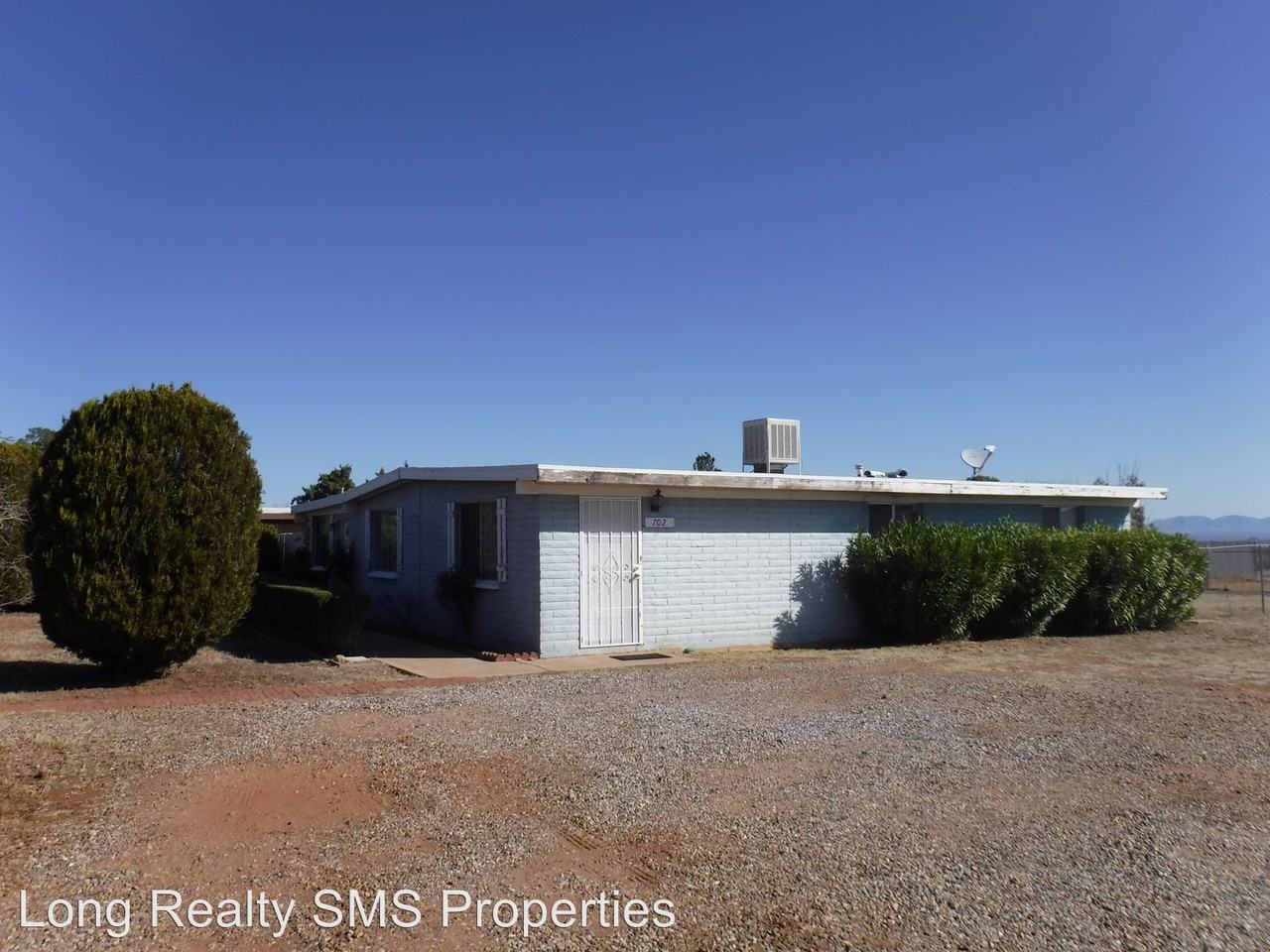 702 Skyline Drive - Photo 3 of 22