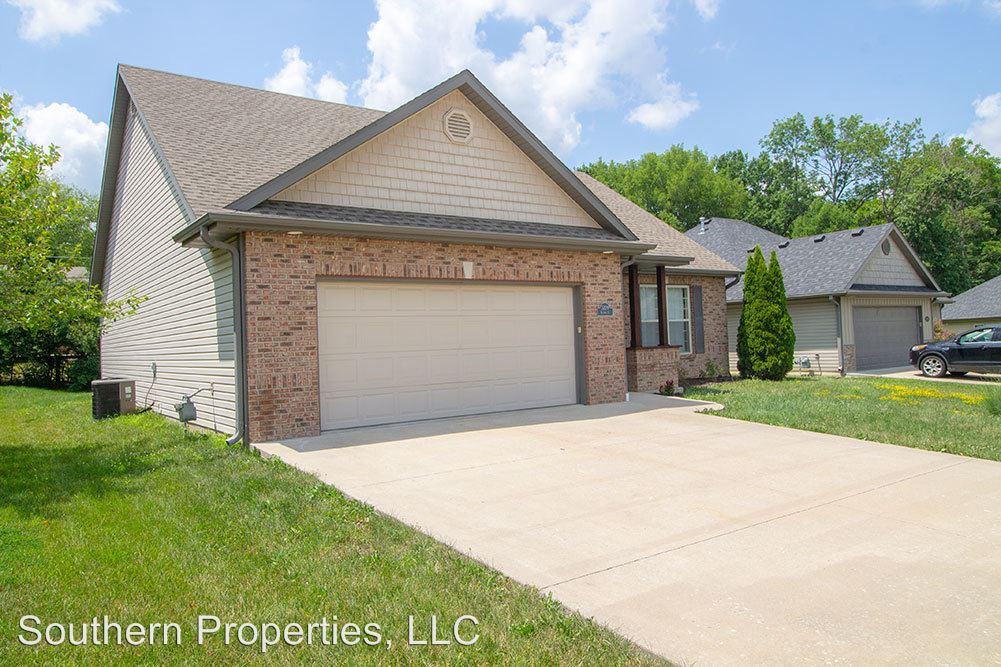 3209 Belinda Ct - Photo 3 of 41