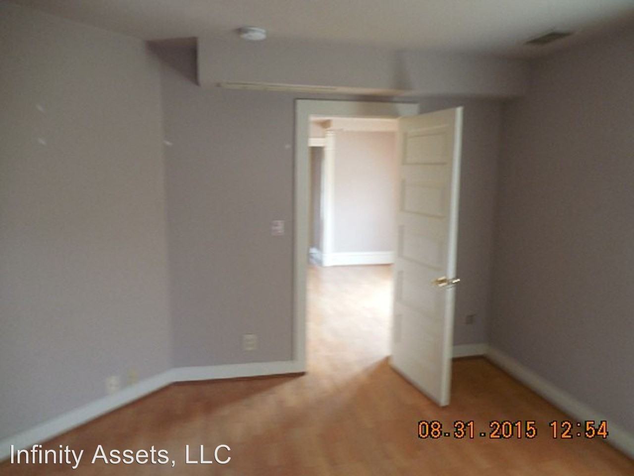 310 S 1st 1-3 - Photo 3 of 11