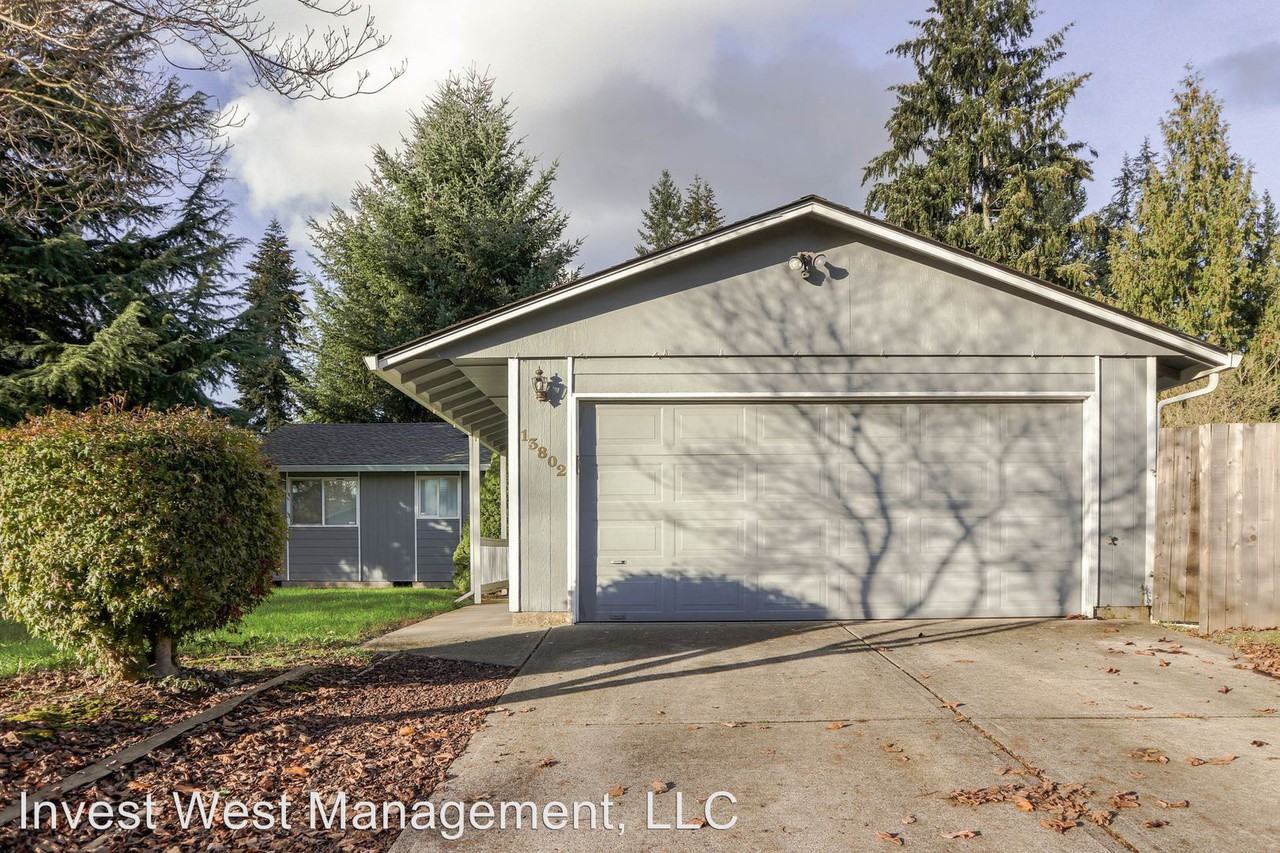 13802 Ne 82nd St - Photo 3 of 16