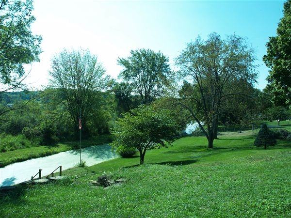 216 Lake Hills Dr - Photo 3 of 19