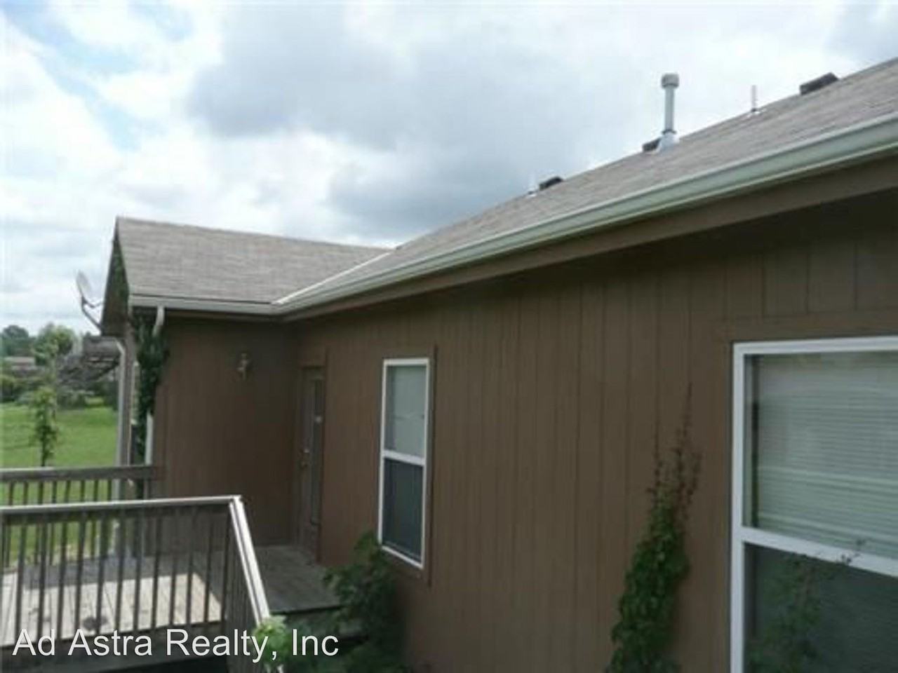 209 Pendleton Ave - Photo 3 of 6