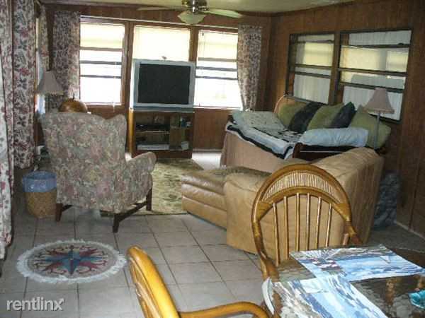 All utilities included, fully furnished - Photo 2 of 10
