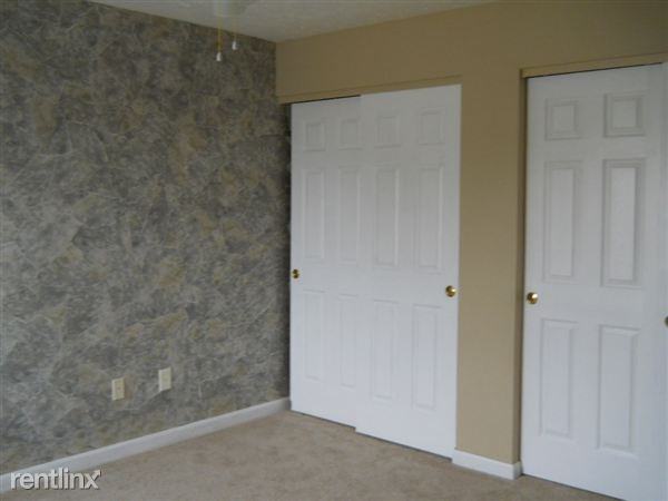 2270 Antoinette Way - Photo 3 of 8