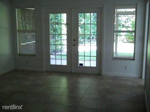 4 Grand Bay Cir - Photo 3 of 18