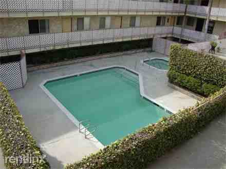 13930 Chadron Ave - Photo 3 of 3