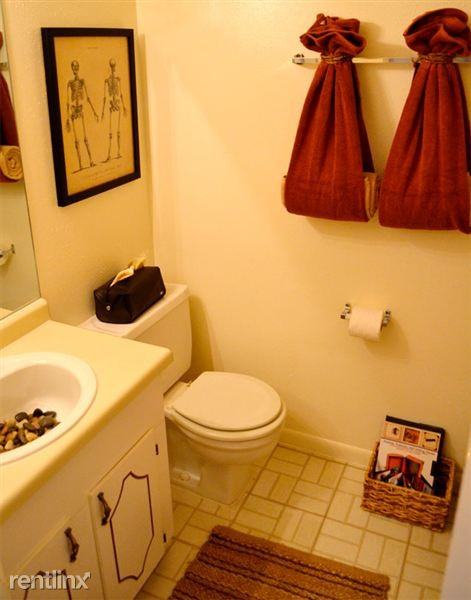 Renwick & Gulfton - Photo 3 of 34