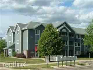 School Street Apartments - Photo 2 of 5