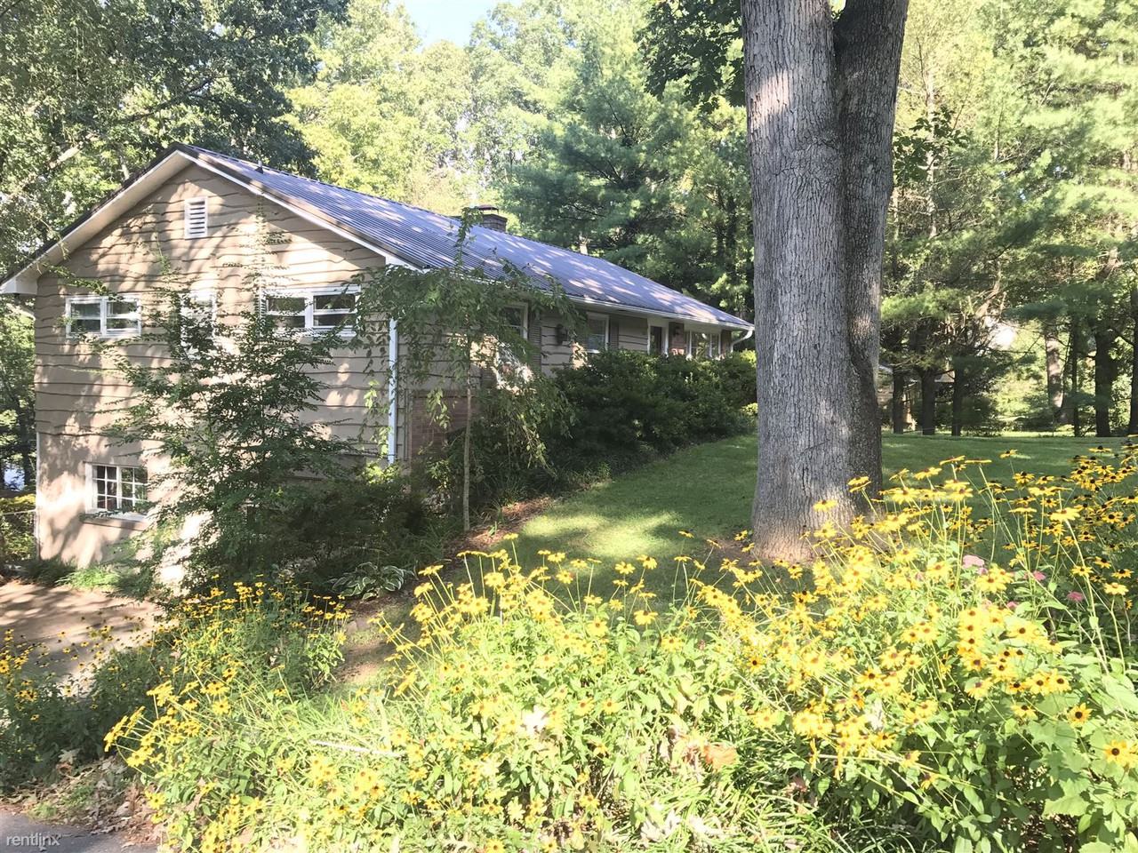 130 Kingsgate Road - Photo 2 of 15