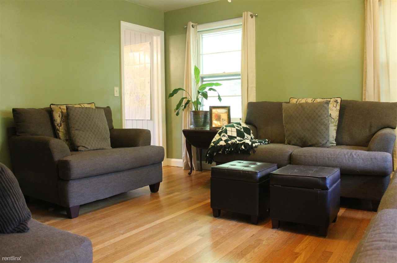 130 Kingsgate Road - Photo 3 of 15