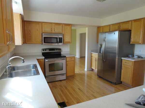 8664 7880 Claiborne Dr - Photo 3 of 5