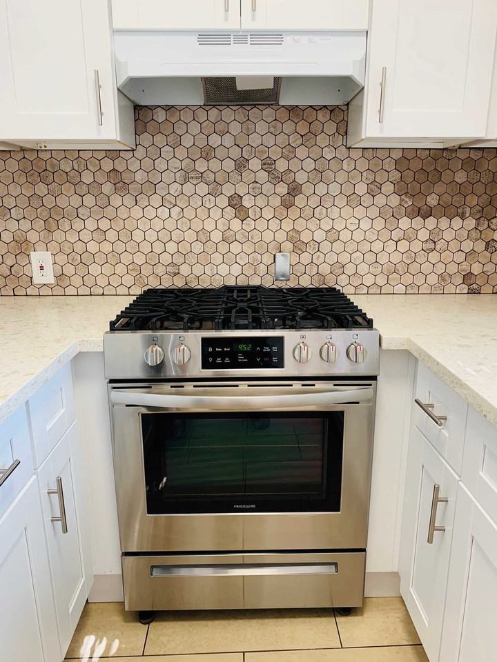 1510 Maltman Ave - Photo 2 of 12